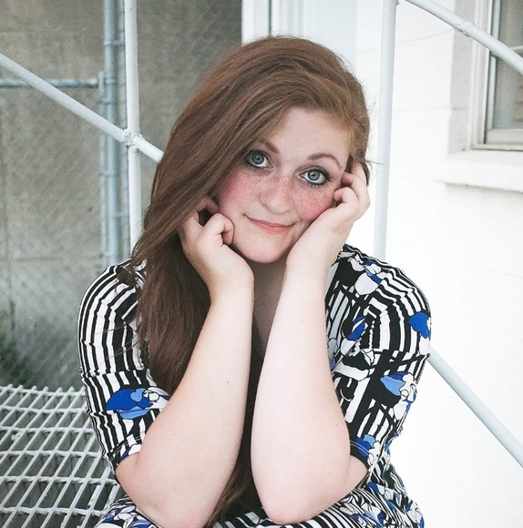 Meet your Posher, Ruth - Picture 1 of 1